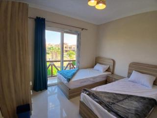 Mountain View Sokhna 1,Villa 4Rooms, Direct to Pool, 300 M to Beach & Dayra Camp, Families ONLY - 1