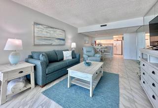 Pelican Walk 509 - 1