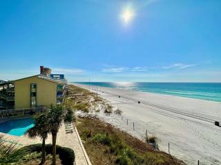 Pelican Walk 405 - 4