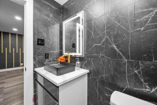 Modern 2BR City Center Getaway with Free Park - 1