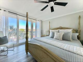 Pelican Walk 301 - 1