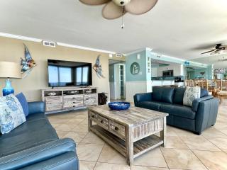 Pelican Walk 406 - 6