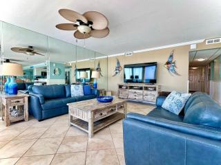 Pelican Walk 406 - 5