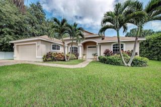 Exquisite modern home with pool - 10 min to beach - Bradenton - 0