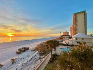 Pelican Walk 307 - 1