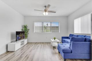 Magical bright Apt 5min walking Design District apt 5 - 9