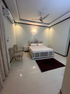 3 Bedroom Upper Portion - 5