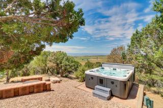 Mountainside Yurt with Views Less Than 3 Mi to Black Canyon! - Montrose - 9
