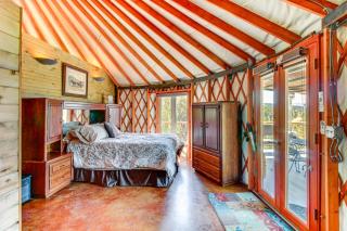 Mountainside Yurt with Views Less Than 3 Mi to Black Canyon! - Montrose - 2