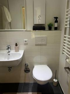 Private Suite 5 Min bis zur Innenstadt - Düsseldorf - 4