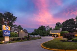 Best Western Inn & Suites Rutland-Killington - Rutland - 0