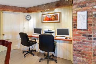 Best Western Inn & Suites Rutland-Killington - Rutland - 4