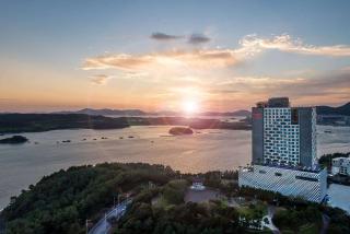 Ramada Plaza by Wyndham Dolsan Yeosu - 4