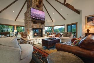 Moose Meadows Lodge - Huge Views, Great Room, Game Room, Theater - 8