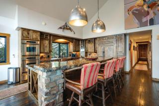 Moose Meadows Lodge - Huge Views, Great Room, Game Room, Theater - 2