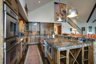 Moose Meadows Lodge - Huge Views, Great Room, Game Room, Theater - 1