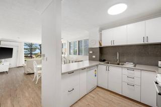 Beachfront Beauty - Cooly - Gold Coast - 7