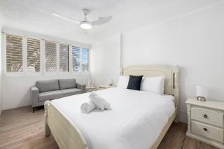 Beachfront Beauty - Cooly - Gold Coast - 4