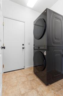 Modern and Spacious Home - 8