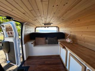 CampCar Maui Jeeps SUVs Hybrid Camper van Rentals with equipment and Travel Advice - Kahului - 5
