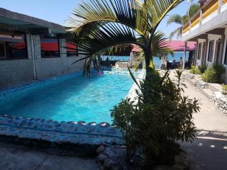 White Castle Beach Resort - Iba - 3