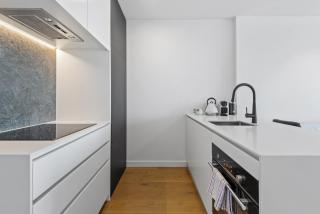 1-Bed Pad with Modern Amenities, Pool & Gym - Melbourne - 5