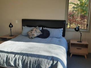 Peaceful and Secluded, yet so close to town! - Wanaka - 1