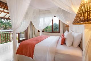 Villa Aloui by Villa Finder - Kerobokan - 3