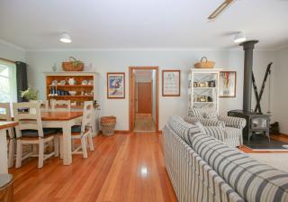 Bright Country Home - Bright - 8