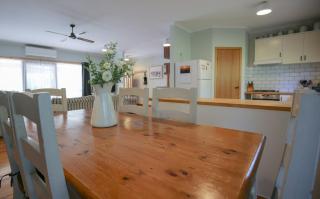 Bright Country Home - 2