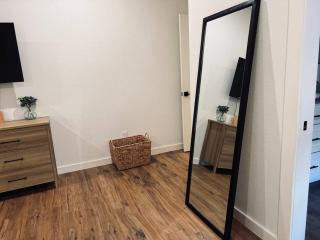 Harper's House Modern Home in West Fayetteville - 3