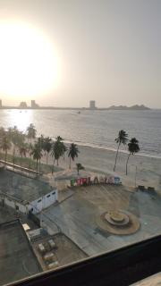 Apartamento Frente al mar ,full equipado , 2 dormitorios 2 baños ,piscina edificio Margarita Plaza apto 8 8 - 4