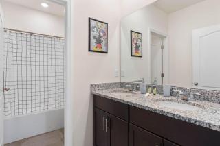 Solterra Resort near Disney Game Room Pool and Spa - Davenport - 4