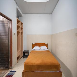 Hotel Dewata Indah Denpasar Mitra RedDoorz - Denpasar - 4