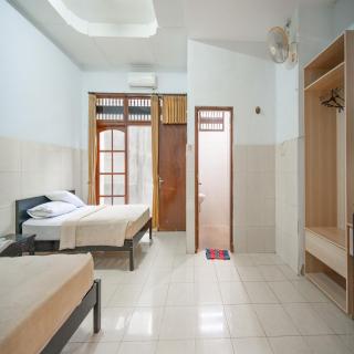Hotel Dewata Indah Denpasar Mitra RedDoorz - Denpasar - 1