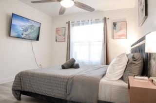 Hidden Gem with Heated Pool - Perfect for Family Getaway - Pet-friendly - 5