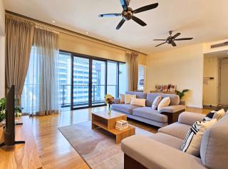 St Mary KL City Spacious 3BR w Bathtub & Walk to Pavilion & Bukit Bintang by Cloud Host - Kuala Lumpur - 0