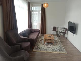 Family Apartment For Batumi Holidays - Batumi - 1