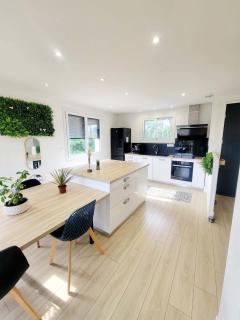 Villa design jacuzzi et clim - Brens - 0