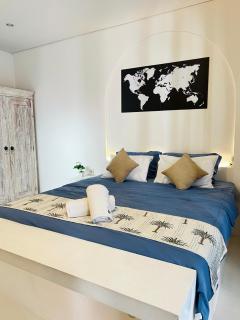 Villa Two Bedroom Mediterranean White House - Pesanggaran - 4