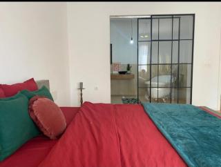 Three Bedroom Family Home with Garden - Prishtinë - 8