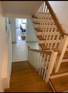 Three Bedroom Family Home with Garden - Prishtinë - 9