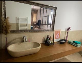 Three Bedroom Family Home with Garden - Prishtinë - 2