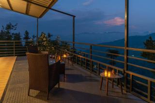 StayVista at Eastbury 3BR w incredible views - Tohāna - 7
