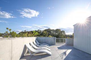 Bayfront Holiday Retreat with Parking - Batemans Bay - 4