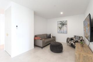 Bayfront Holiday Retreat with Parking - Batemans Bay - 1