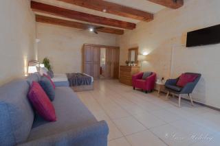 Hollies - Qala - 1