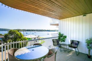 Elegant 2-Bed Apartment with Incredible Bay Views - Batemans Bay - 6