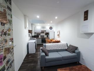 Petite maison atypique - - 7