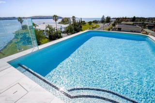 Stunning 1-Bed Bayside Apartment with Superb Views - Batemans Bay - 2